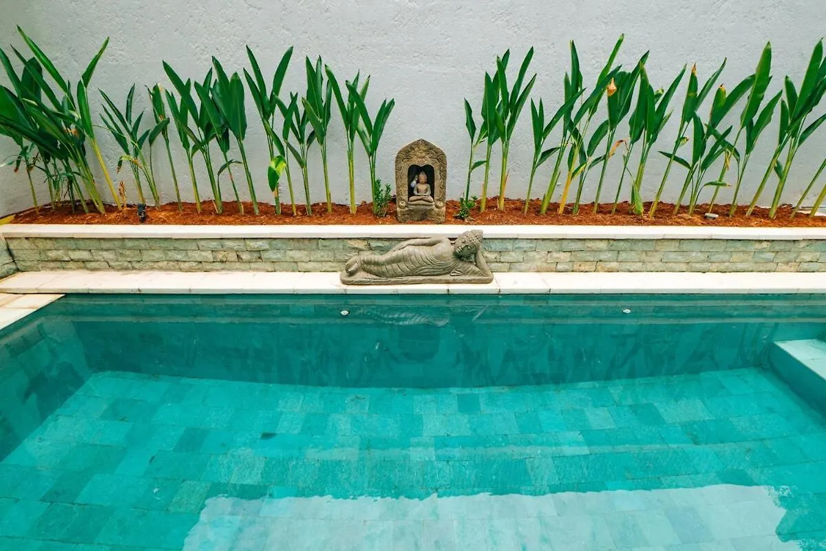 Villa Leona Seminyak  Seminyak (Bali)