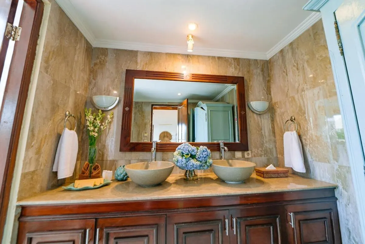 Villa Leona Seminyak 0*, סמיניאק